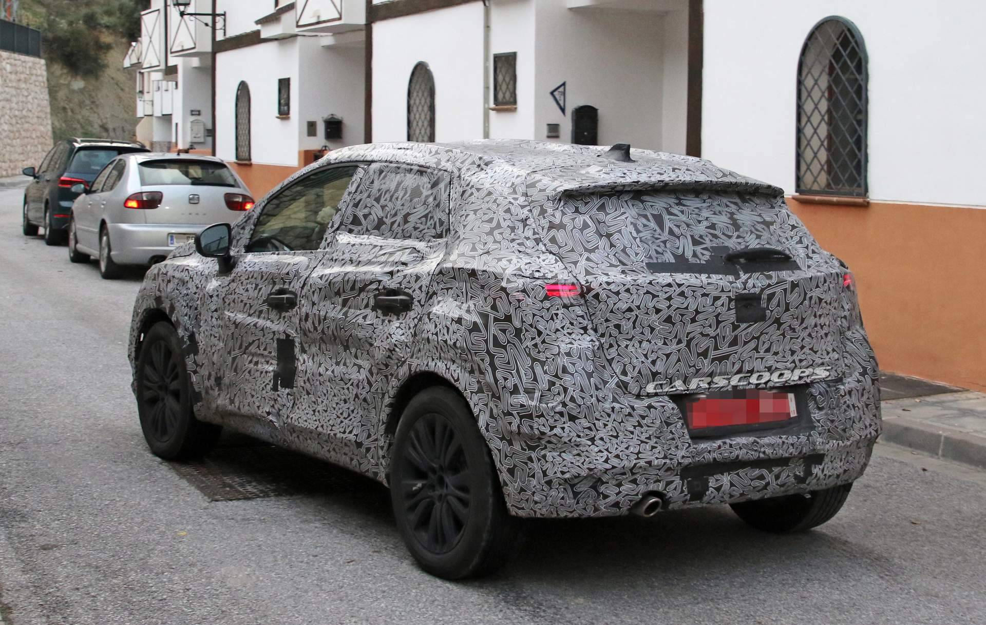 2019 Renault Captur spy shots 5 Fully-Camouflaged 2019 Renault Captur Goes Out Into The World