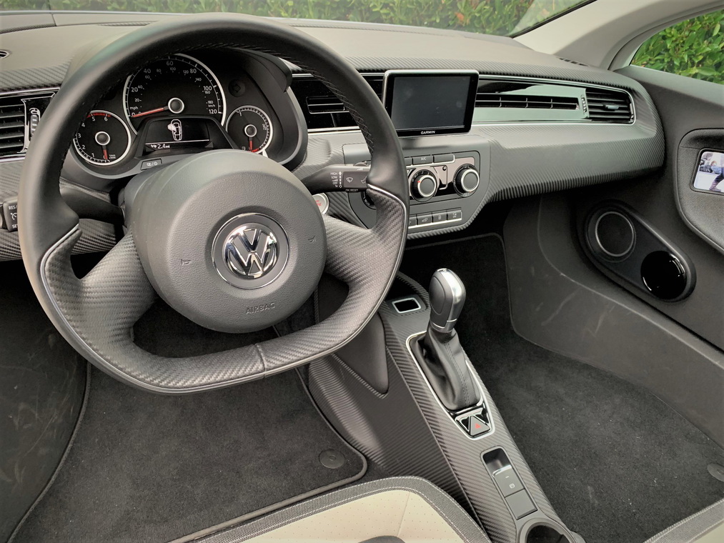 vw xl1 6 Volkswagen XL1: Buy This Futuristic Hybrid, Turn Heads Wherever You Go