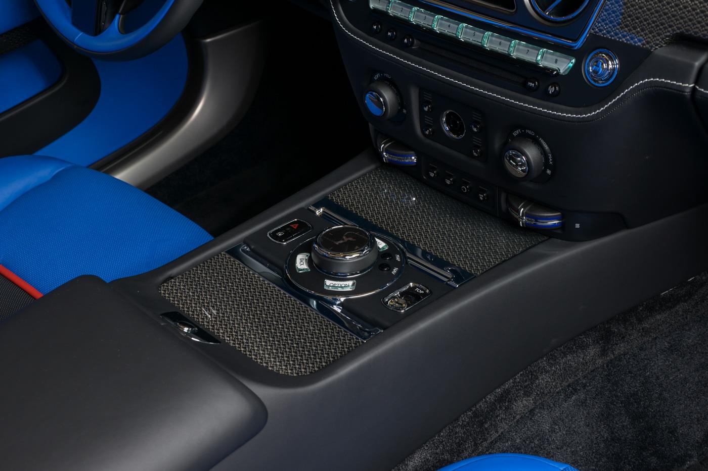 rolls royce dawn black badge trichromatic 17 Rolls-Royce Dawn Black Badge Trichromatic Is Very White And Blue