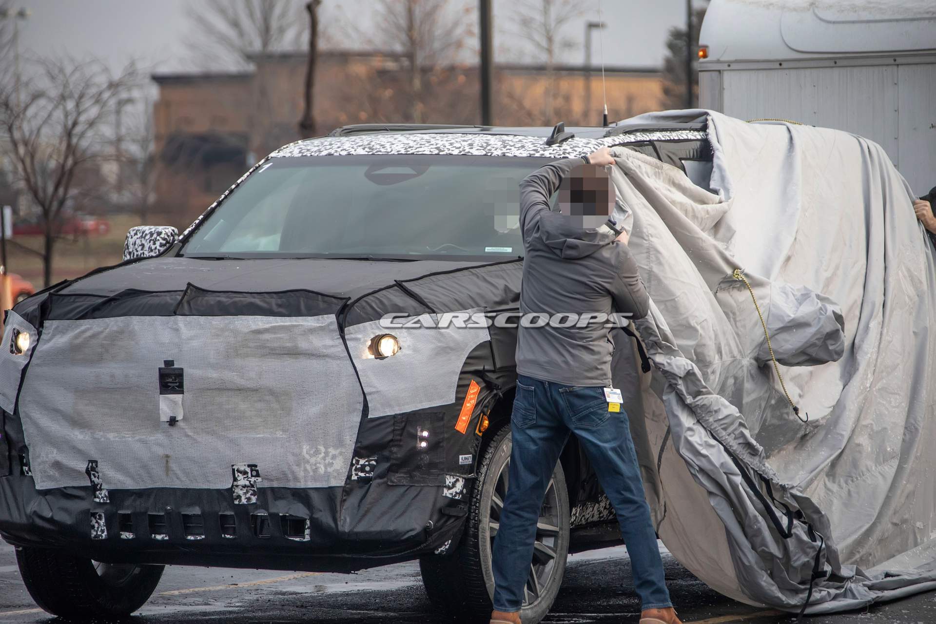 2020 Cadillac Escalade ESV spy shots 8 2020 Cadillac Escalade Spotted For The First Time, Here’s Everything We Know So Far