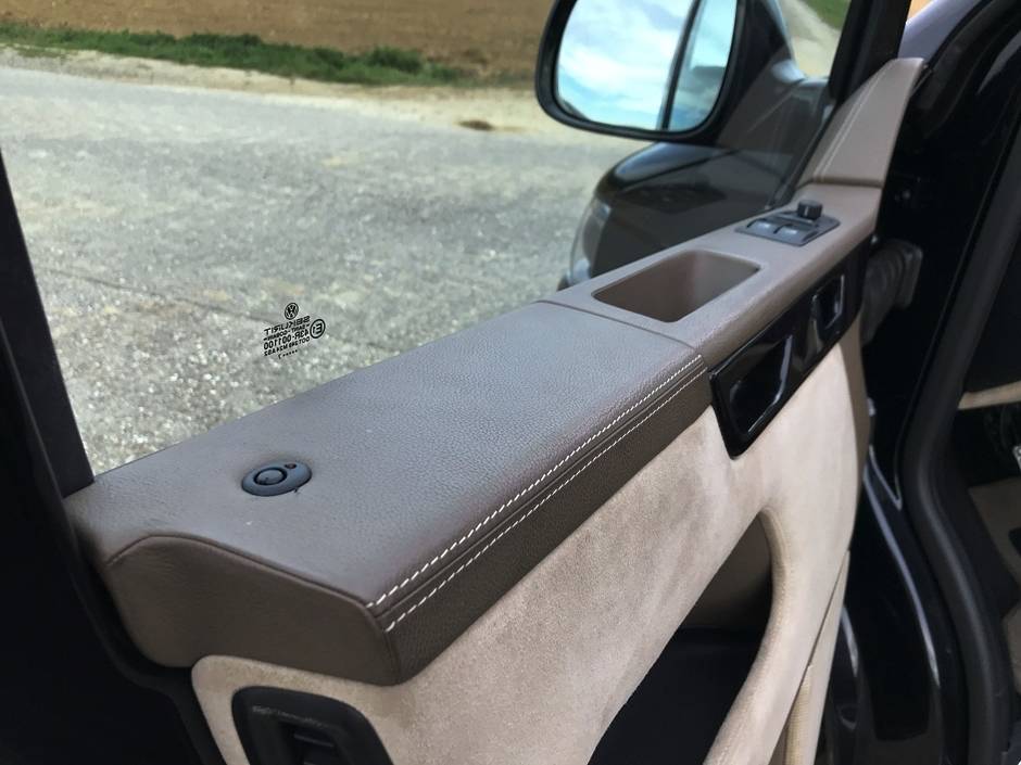 VW Multivan T5 powered by Porsche 911 Turbo engine 44 573HP VW Transporter With Porsche 911 Turbo Engine Is VW Group Synergy At Its Best