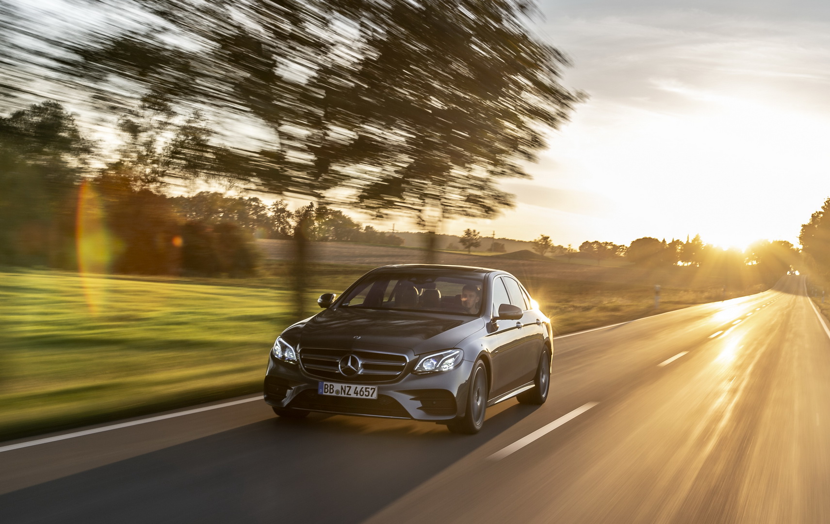 2019 mercedes-benz e300e 2 New Mercedes E300e Plugs Into The UK Market With £47,450 Starting Price