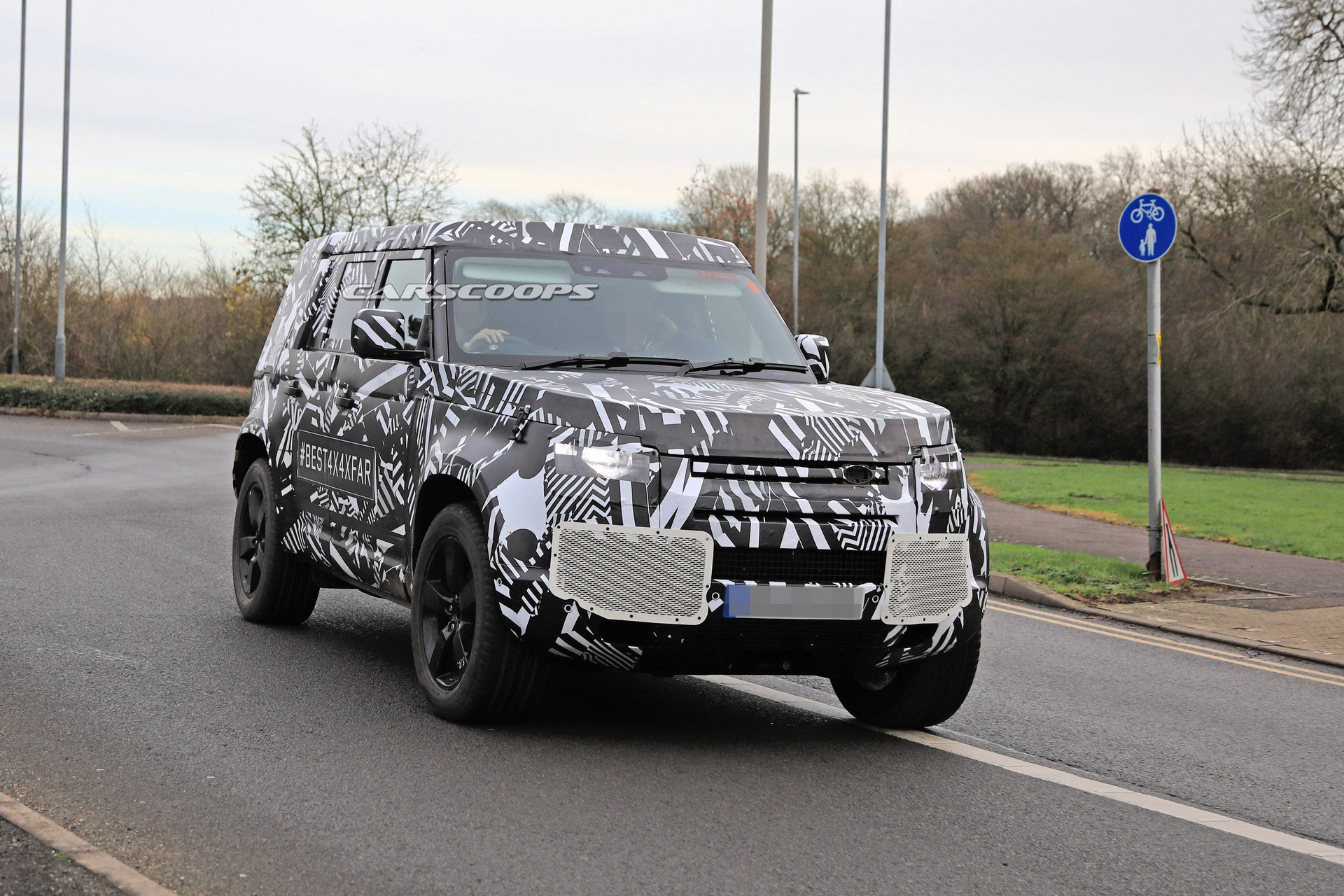 2020-Land-Rover-Defender-12 2020 Land Rover Defender Teased, Could Debut Next Year