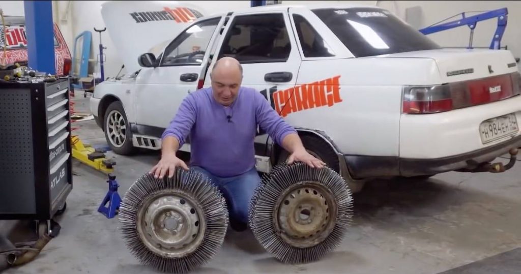  Russian Welds 3,000 Nails To Steel Wheels, Uses Them As Snow Tires