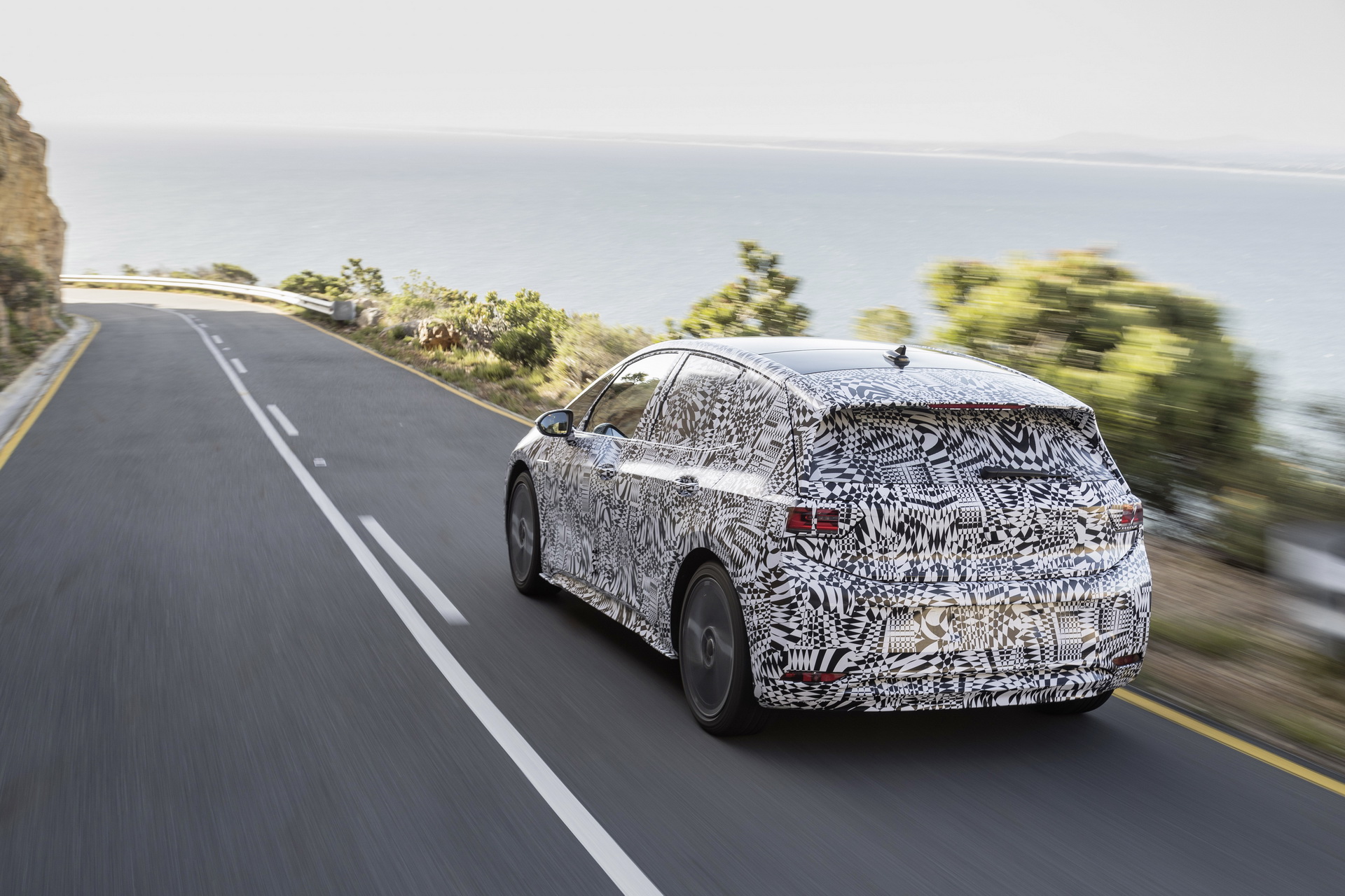 2020-VW-ID-TestCar-09 2020 Volkswagen I.D. Neo EV: Looks, Range, And Everything Else We Know