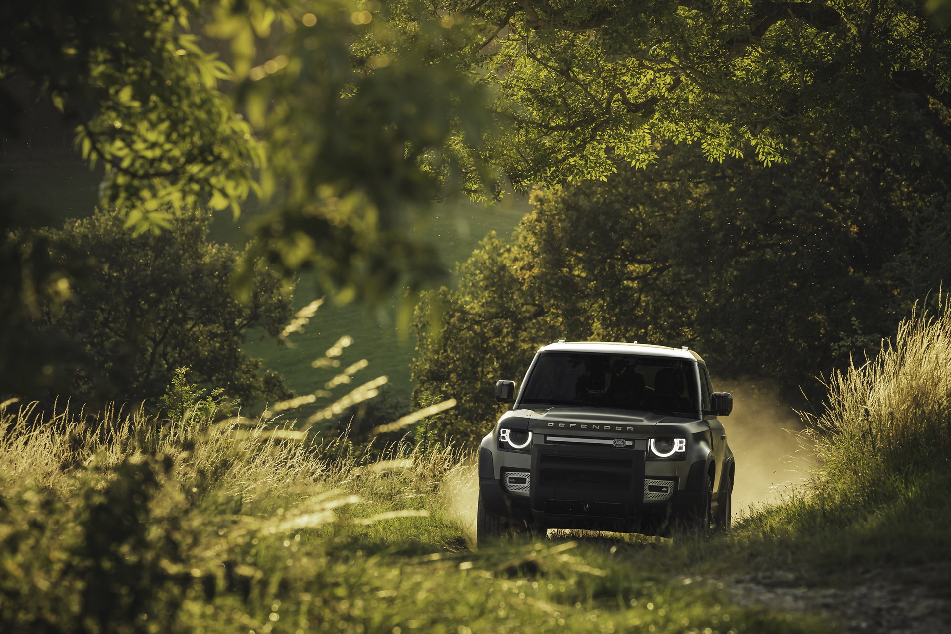 2020 Land Rover Defender Reborn As A Modern 4×4 With Advanced Tech