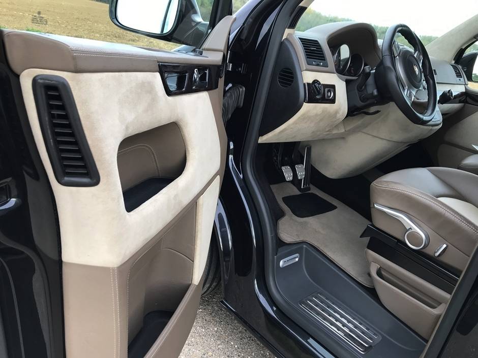 VW Multivan T5 powered by Porsche 911 Turbo engine 42 573HP VW Transporter With Porsche 911 Turbo Engine Is VW Group Synergy At Its Best