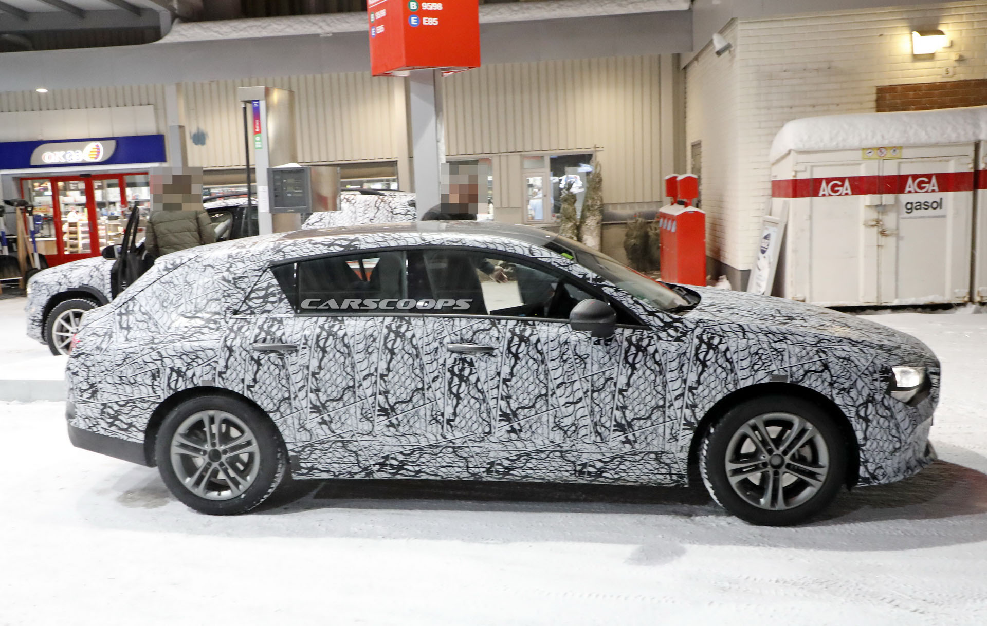 Mercedes-CLA-Shooting-Brake-12 2020 Mercedes CLA Shooting Brake Spied Up Close And Personal