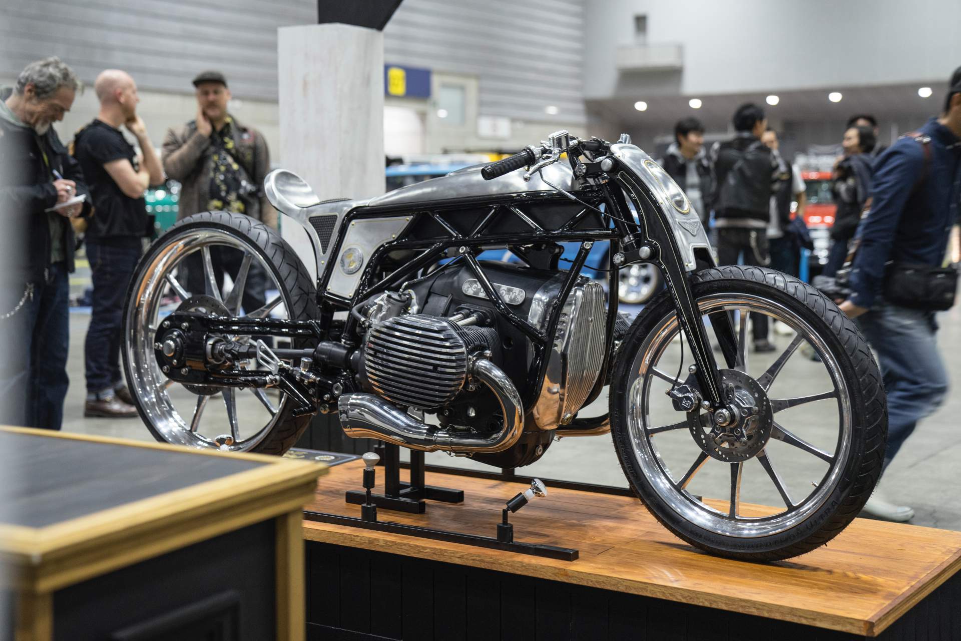 Custom Works Zon BMW concept motorcycle 24 BMW And Japan’s Custom Works Zon Collaborate On R18 Bike With Mystery Boxer Engine