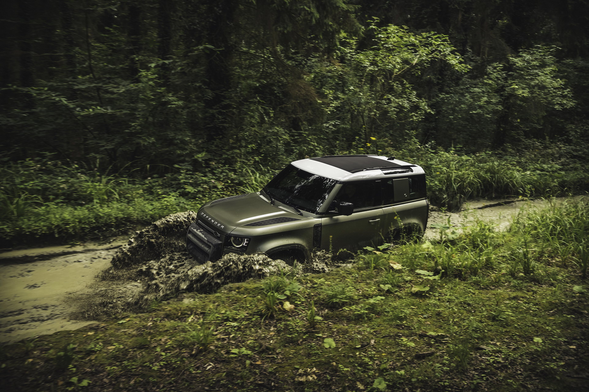 2020 Land Rover Defender Reborn As A Modern 4×4 With Advanced Tech