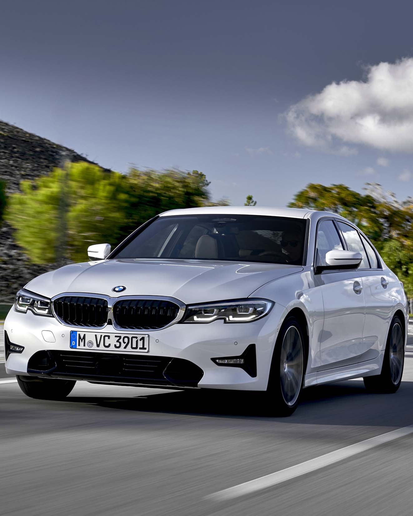 2019 BMW 3-Series-297 New BMW 3-Series’ Notched Headlights Were Inspired By The E46