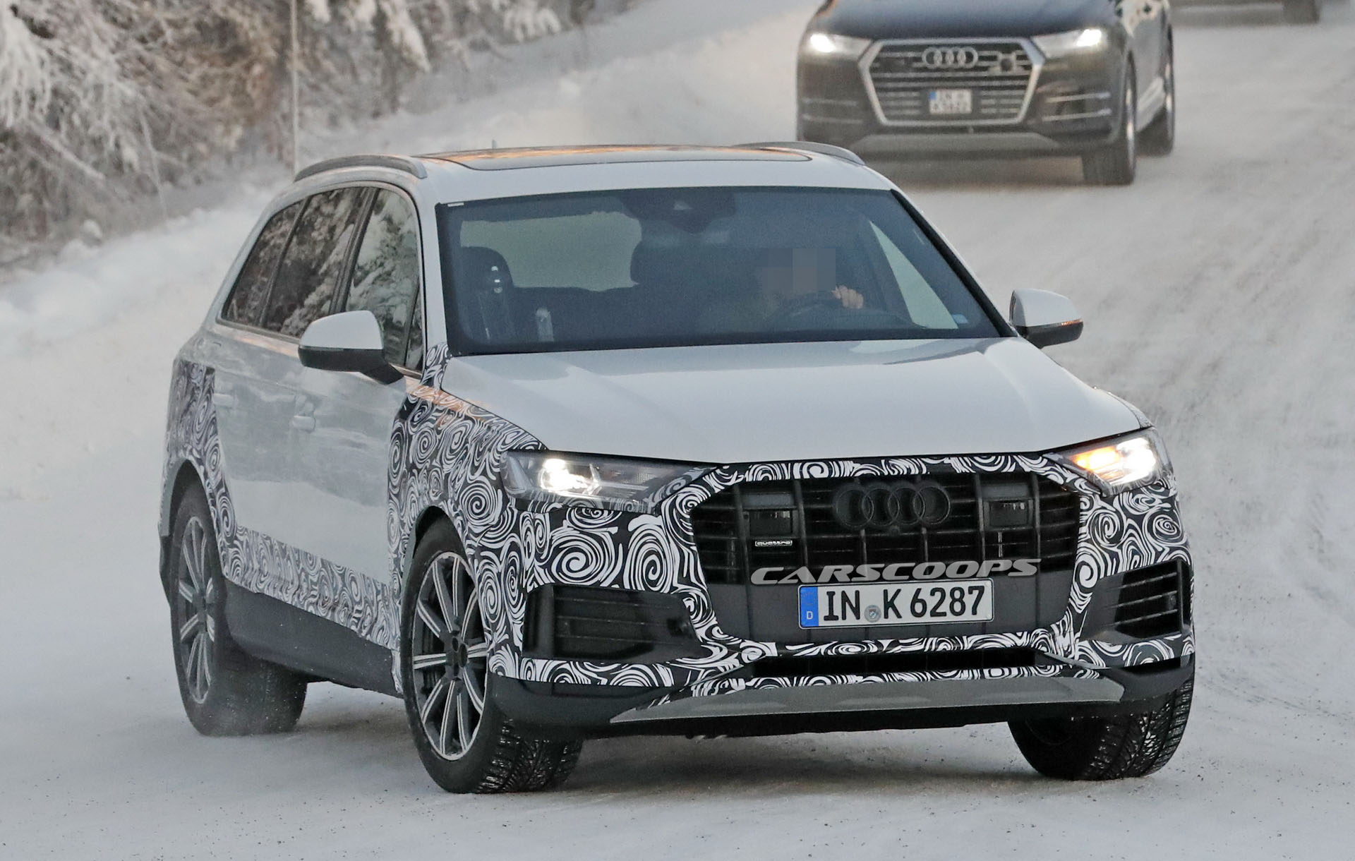 2020-Audi-Q7-SQ7-Facelift-21 2020 Audi Q7 Facelift Spotted Testing On Cold-Weather Conditions
