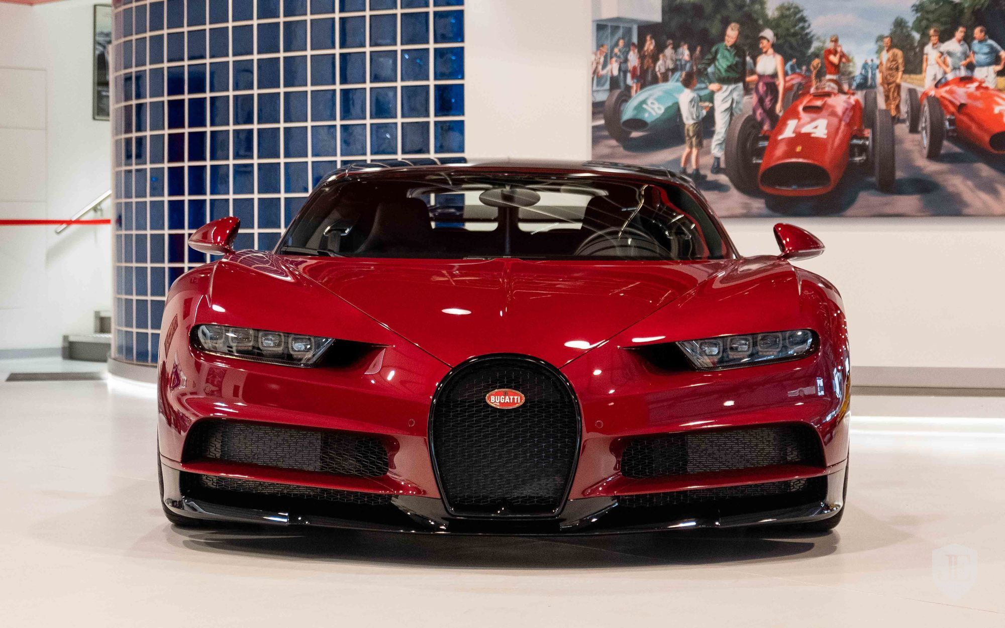Bugatti-Chiron-For-Sale-3 Classy Red Bugatti Chiron Is A Once-In-A-Lifetime Buy