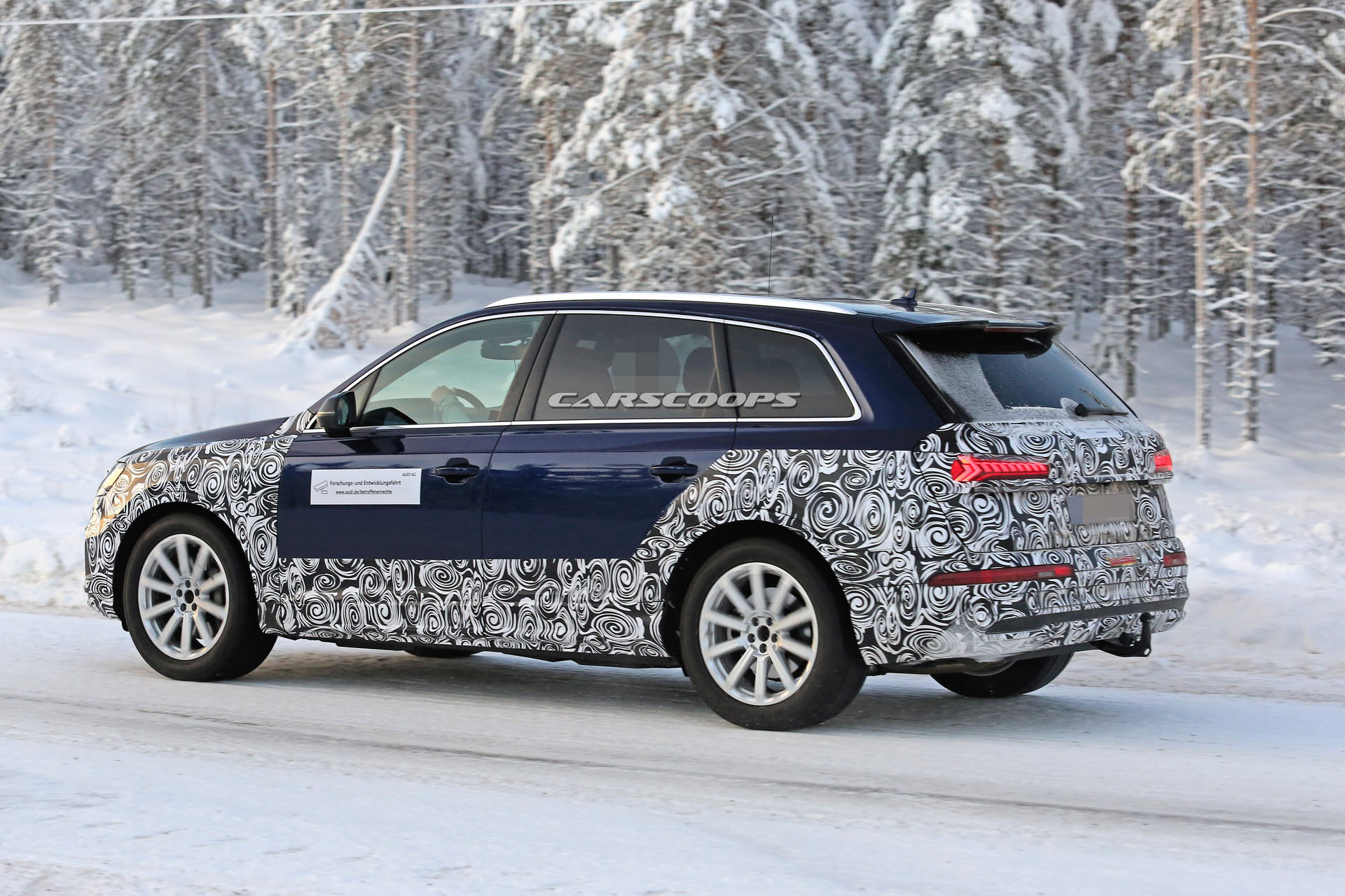 2020-Audi-Q7-SQ7-Facelift-06 2020 Audi Q7 Facelift Spotted Testing On Cold-Weather Conditions