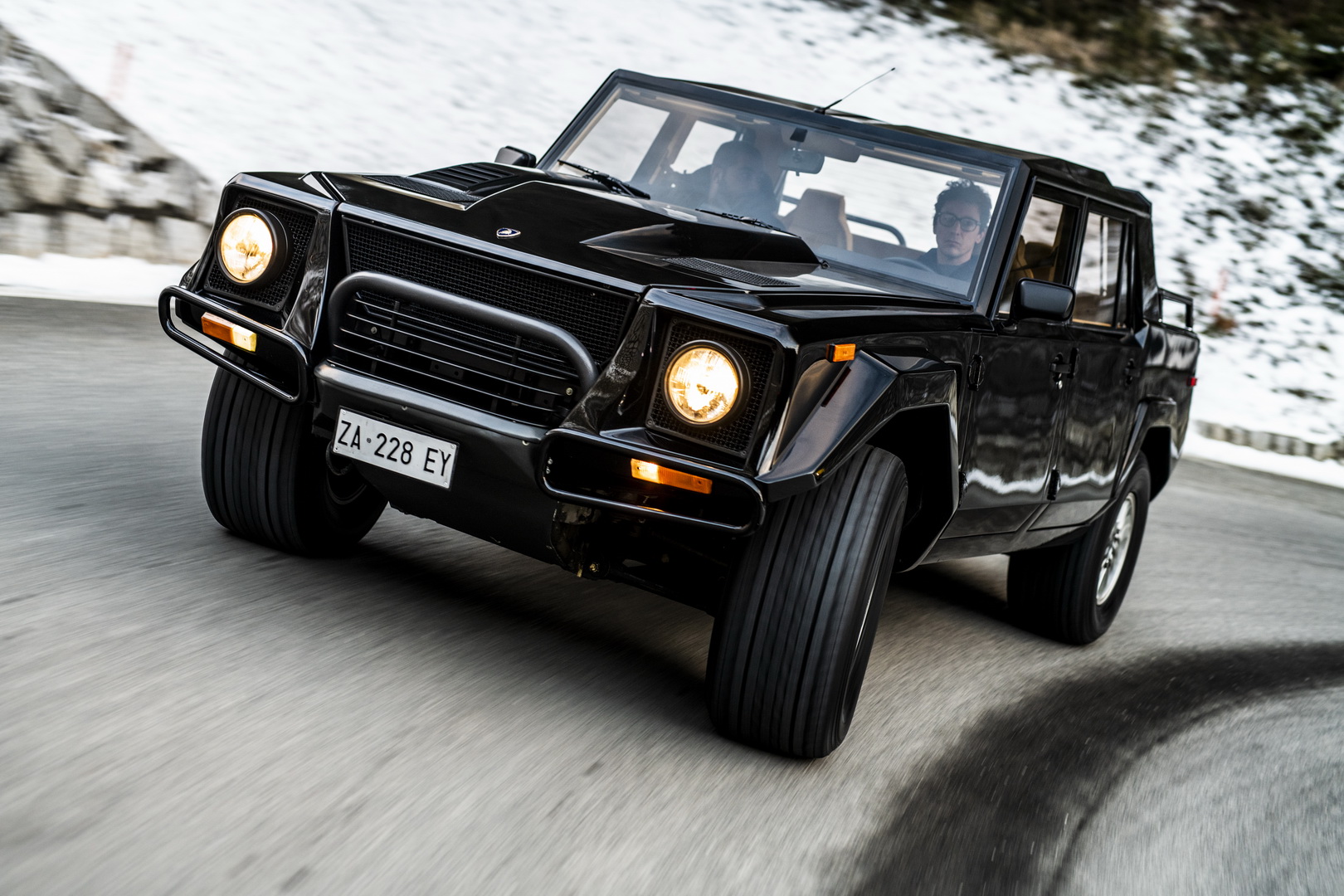 lamborghini urus lm002 68 Lamborghini Urus Convoy Embarks On Special Journey, LM002 Leads The Pack