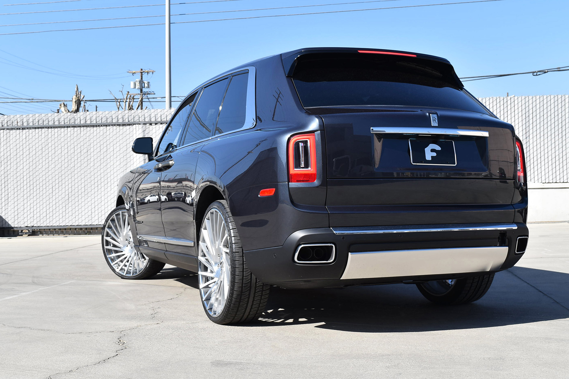 rolls-royce cullinan forgiato wheels 2 There’s No Such Thing As Too Large Wheels For Lamborghini Urus And Rolls-Royce Cullinan