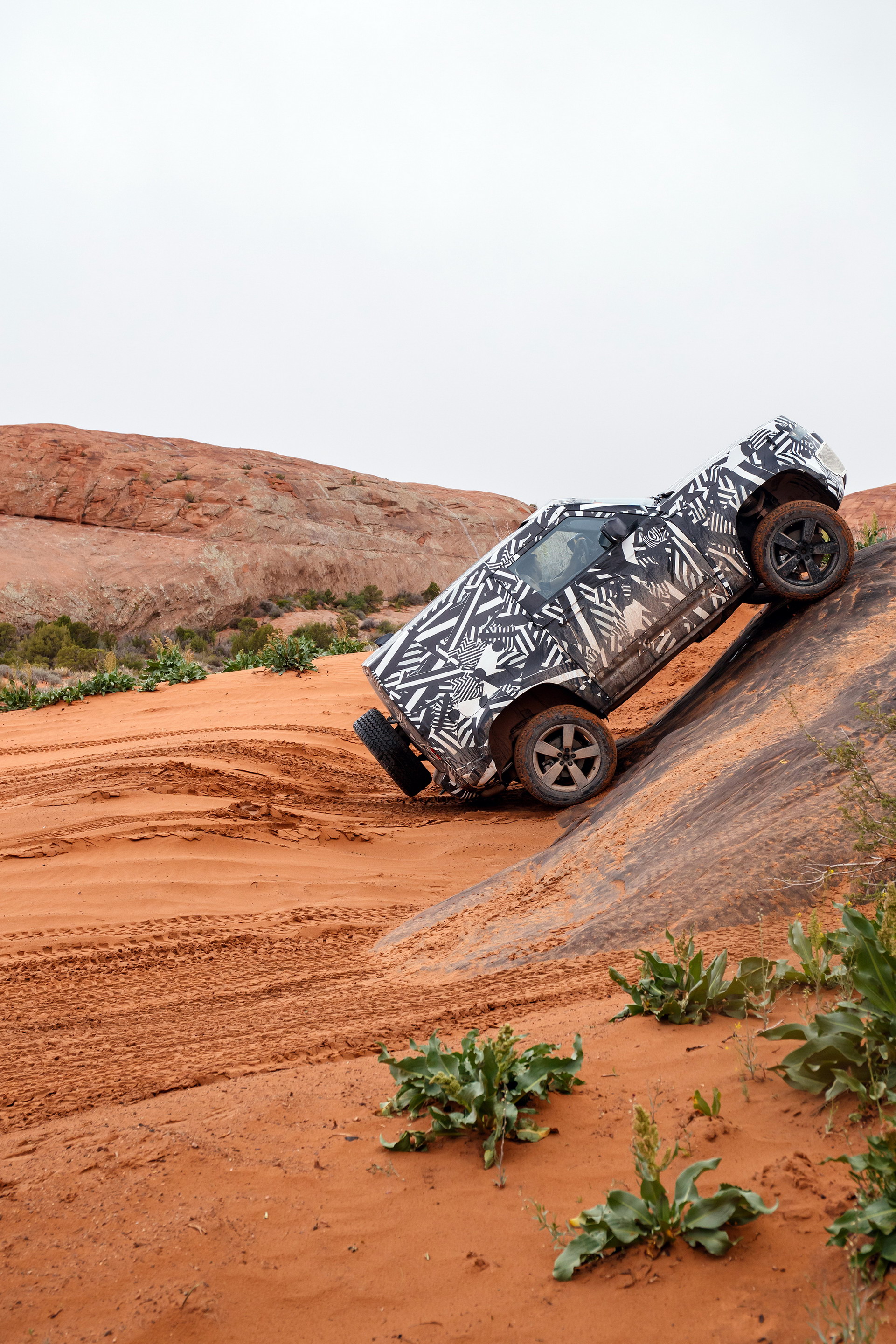2020 Land Rover Defender Reborn As A Modern 4×4 With Advanced Tech