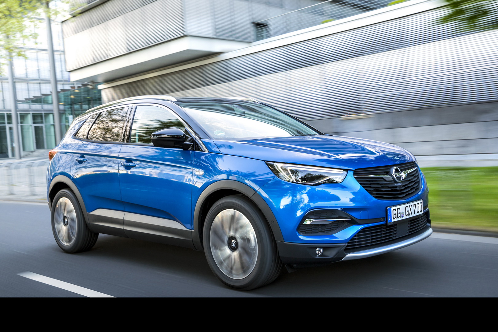 opel grandlanx x 1 Opel Corsa EV, Grandland X PHEV Coming Next Year, New Mokka EV Due In 2020