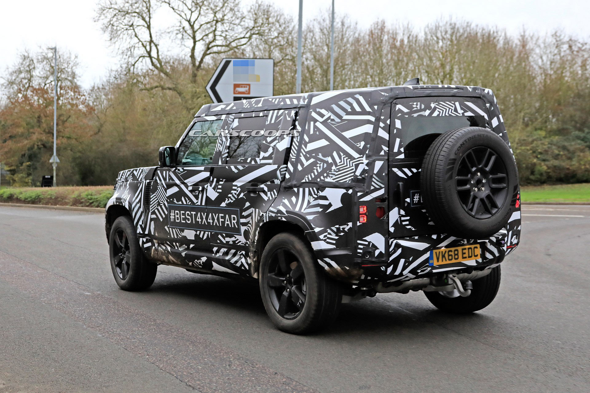2020-Land-Rover-Defender-23 2020 Land Rover Defender Teased, Could Debut Next Year