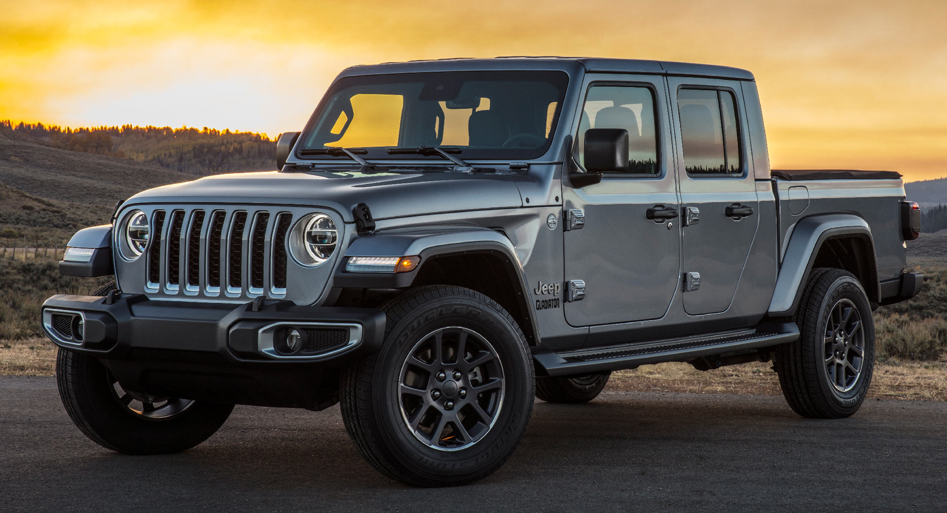 2020 Jeep Gladiator Won't Be Offered With The Turbo Four-Cylinder Because  Of Heat / Towing Issues | Carscoops