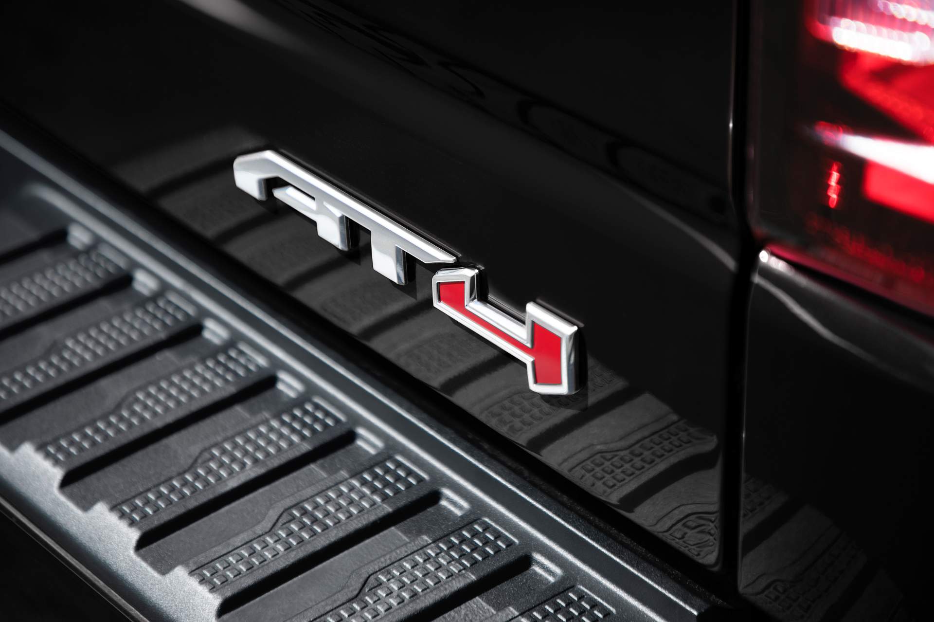 2019 GMC Sierra AT4 2019 GMC Sierra AT4 Off-Road Performance Package Gains 435HP 6.2L V8