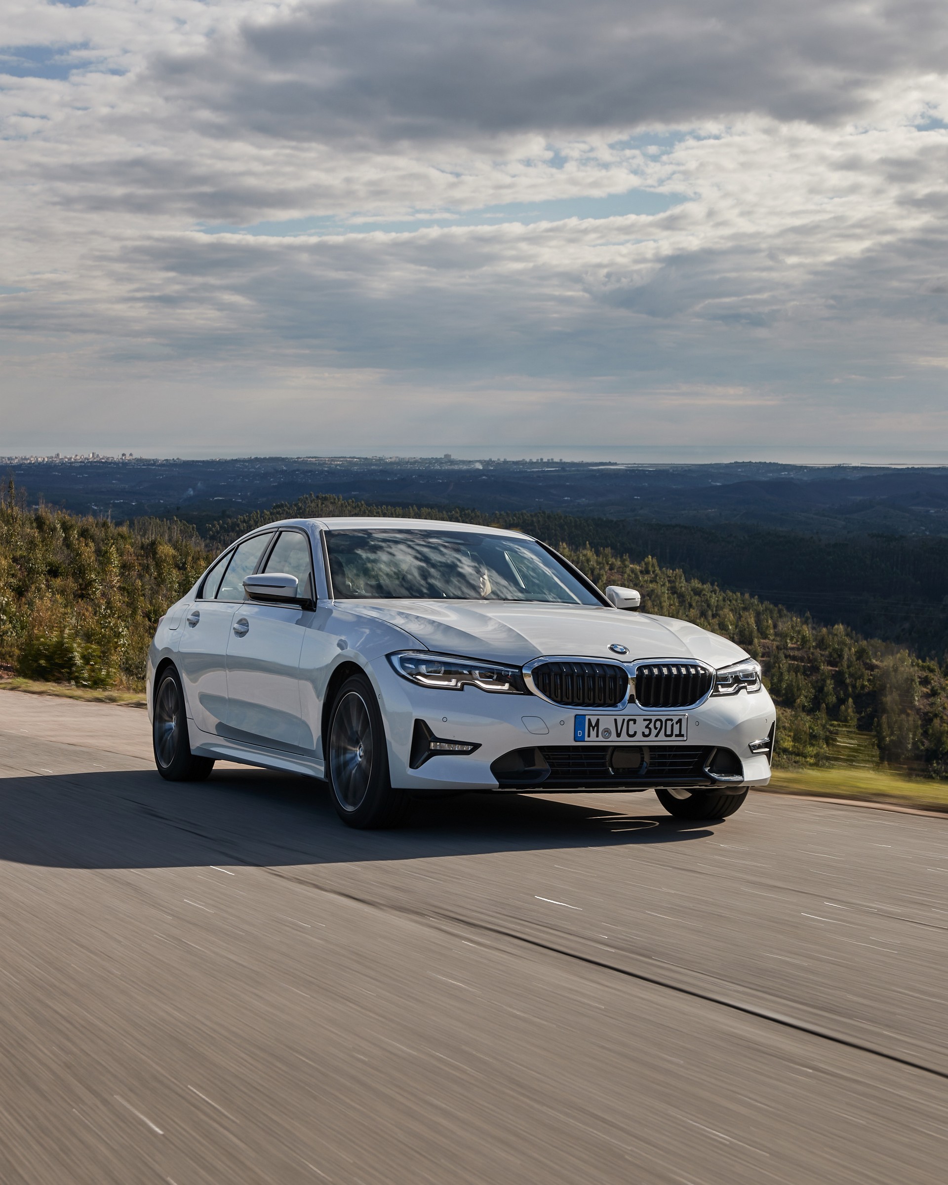 2019 BMW 3-Series-335 First 2019 BMW 3-Series Reviews Are Out (Plus 300+ Photos)