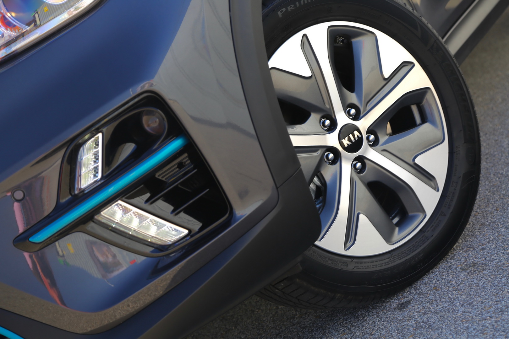 2019 kia e-niro 7 Kia Announces e-Niro First Edition UK Specs, Pricing Starts At £32,995