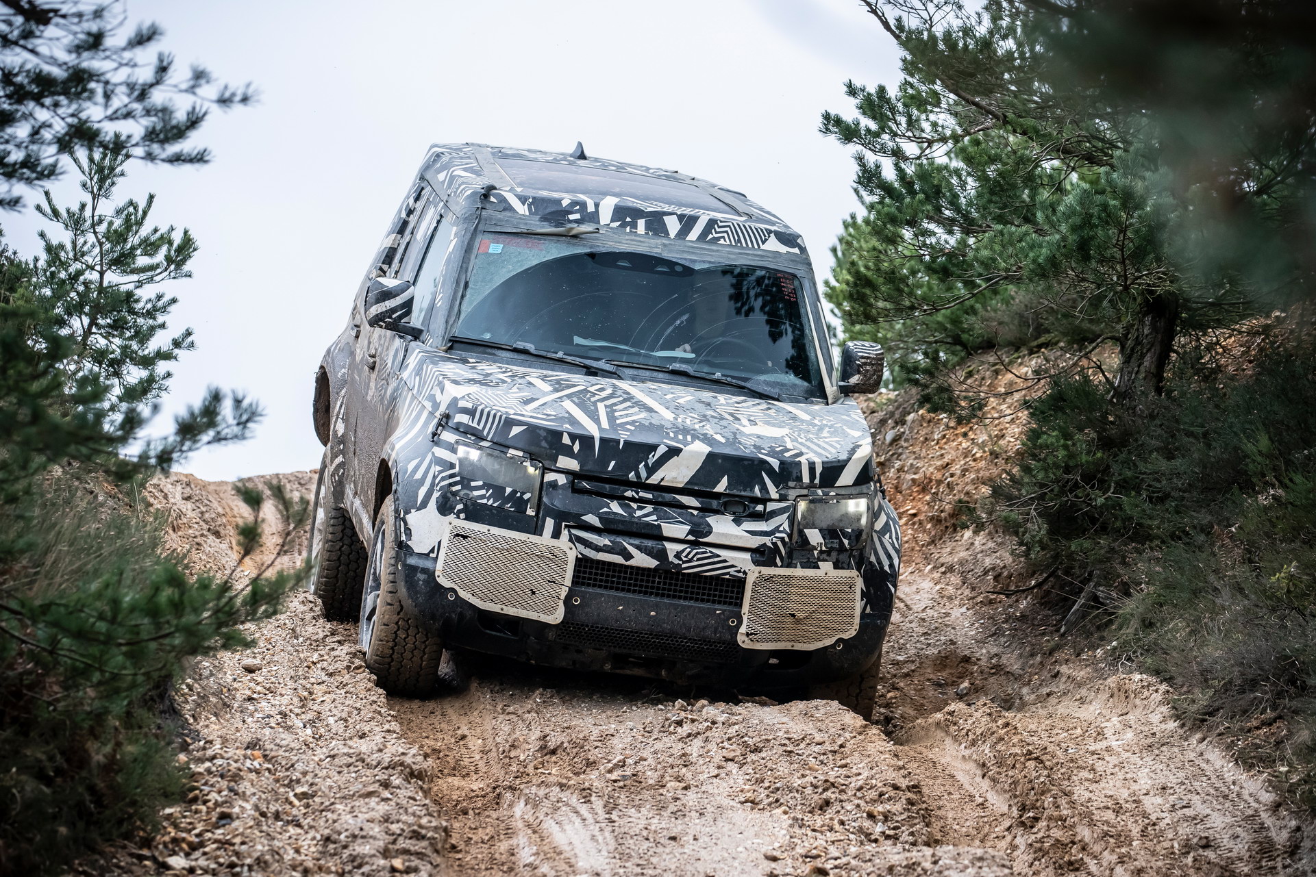 2020 Land Rover Defender Reborn As A Modern 4×4 With Advanced Tech