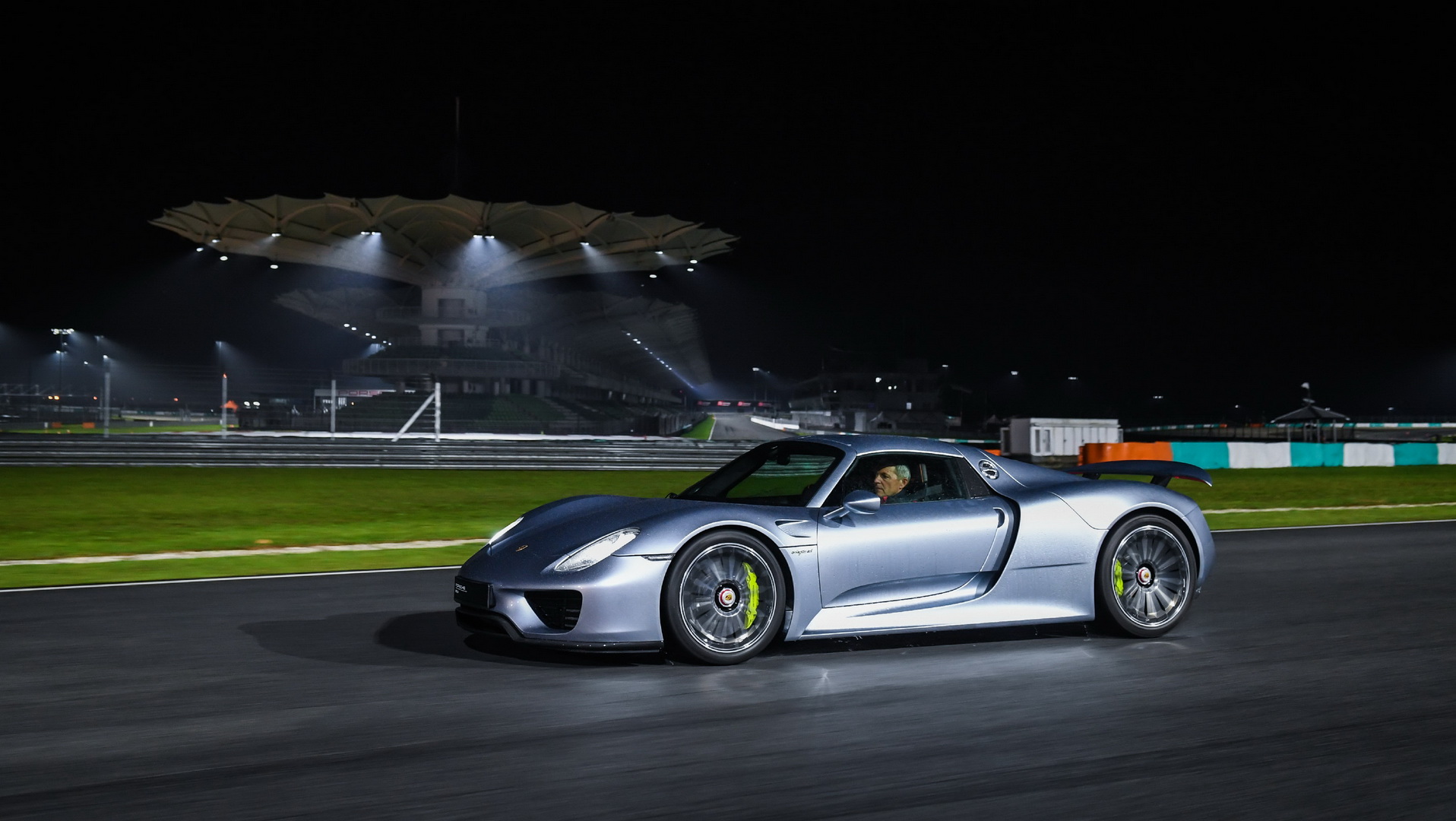 porsche 918 spyder 7 Porsche Sets A 6:30 ‘Ring Lap Time Target For Its Next Hypercar