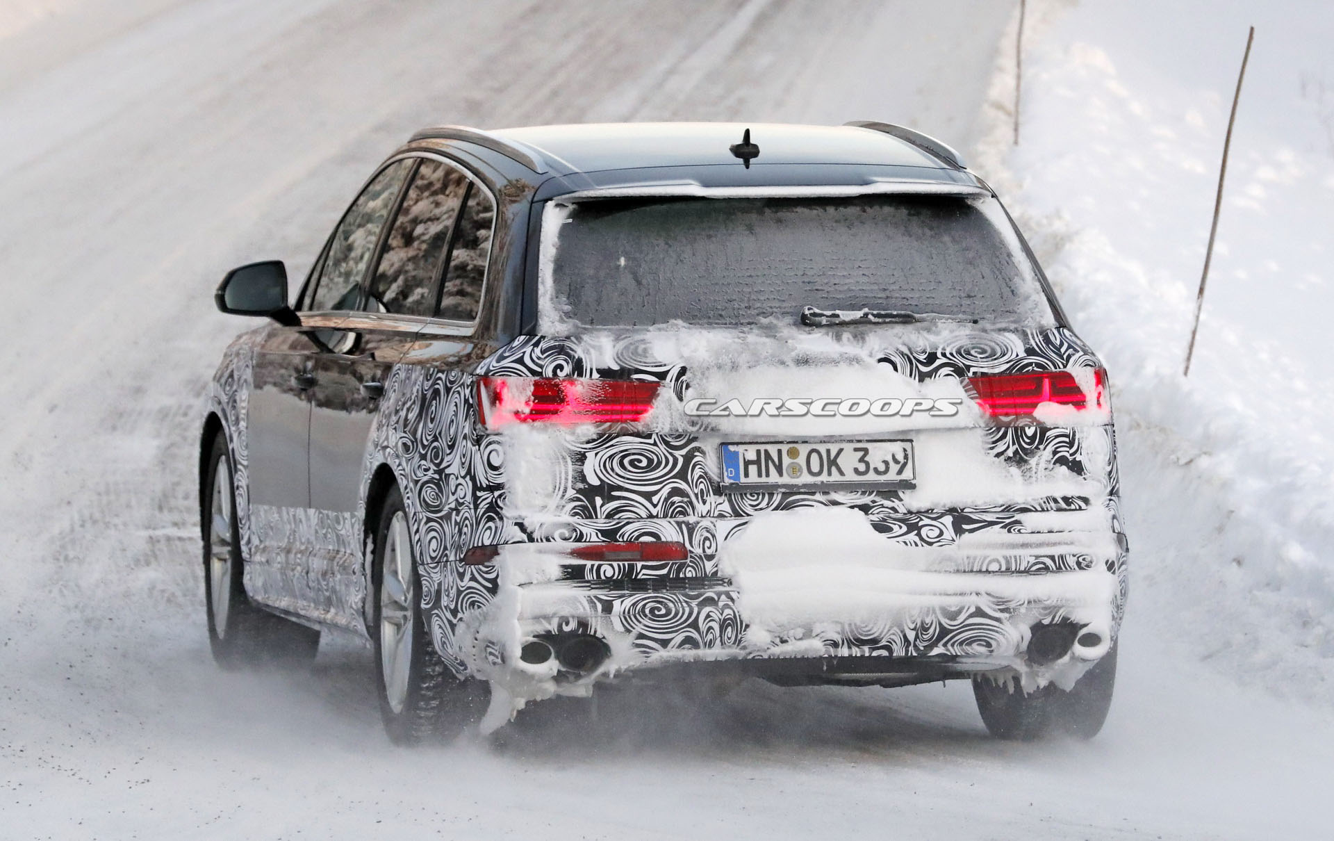2020-Audi-Q7-SQ7-Facelift-37 2020 Audi Q7 Facelift Spotted Testing On Cold-Weather Conditions