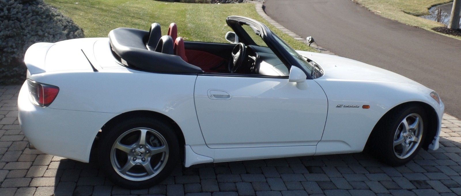 2000 Honda S2000 4 You Just Missed This White On Red 5,800-Mile Honda S2000, Someone Snatched It For $26,100
