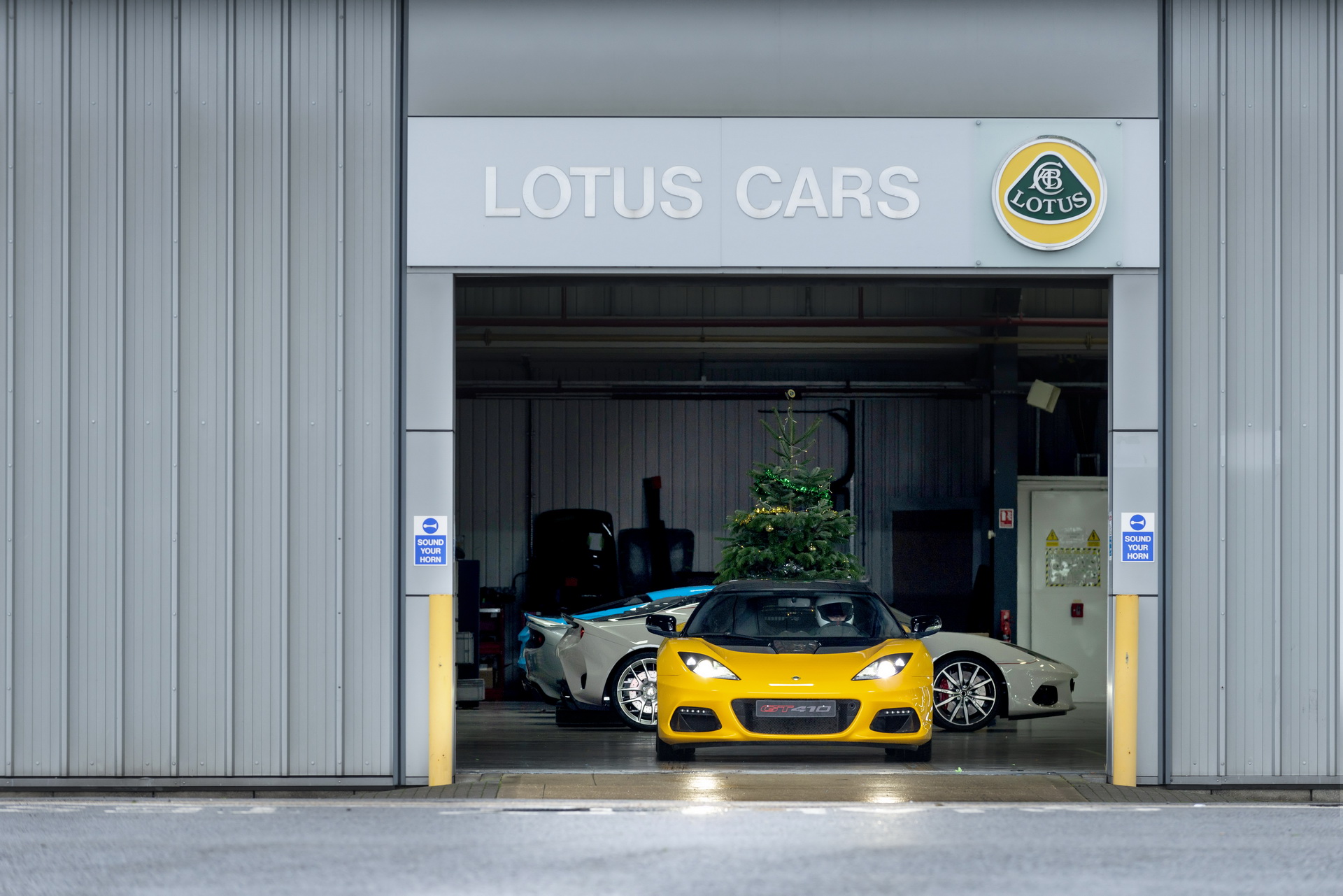 Lotus-Evora-Driftmas-07 Geely Plans To Start Building Lotus Cars In New Chinese Factory