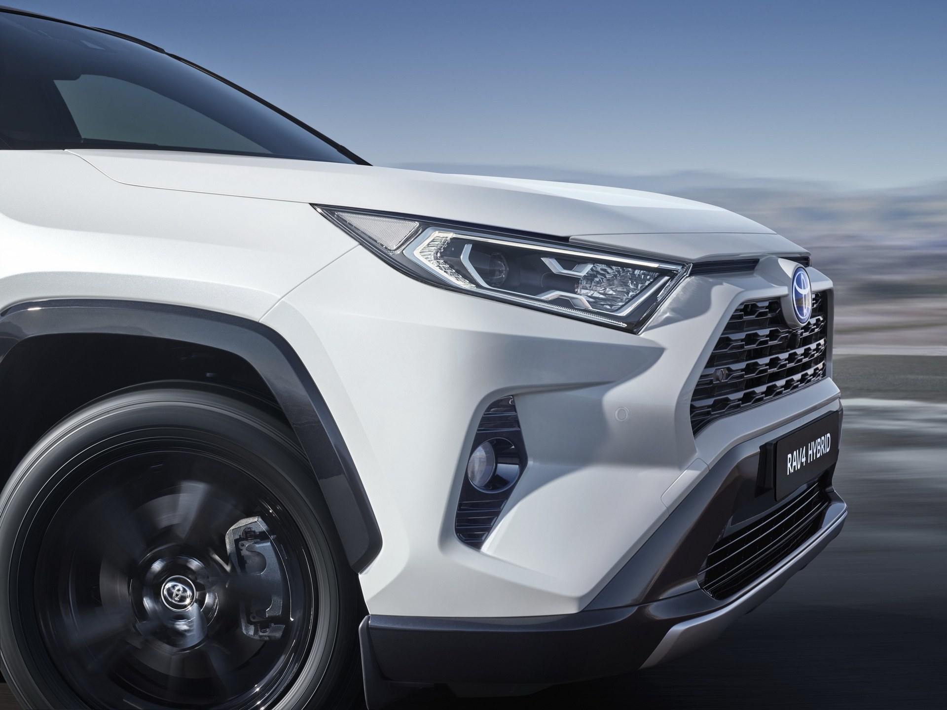 2019-Toyota-RAV4-Hybrid-15 Toyota Opens UK Order Books For 2019 RAV4 Hybrid, Prices Start From £29,635