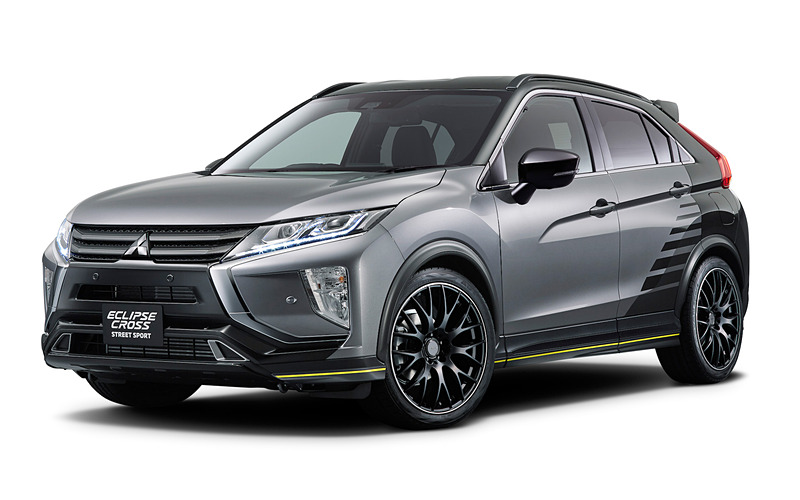 mitsubishi delica d5 and others tokyo 2019 3 New Mitsubishi Delica D:5 Minivan Wants To Take Your Kid’s Soccer Team Off-Road