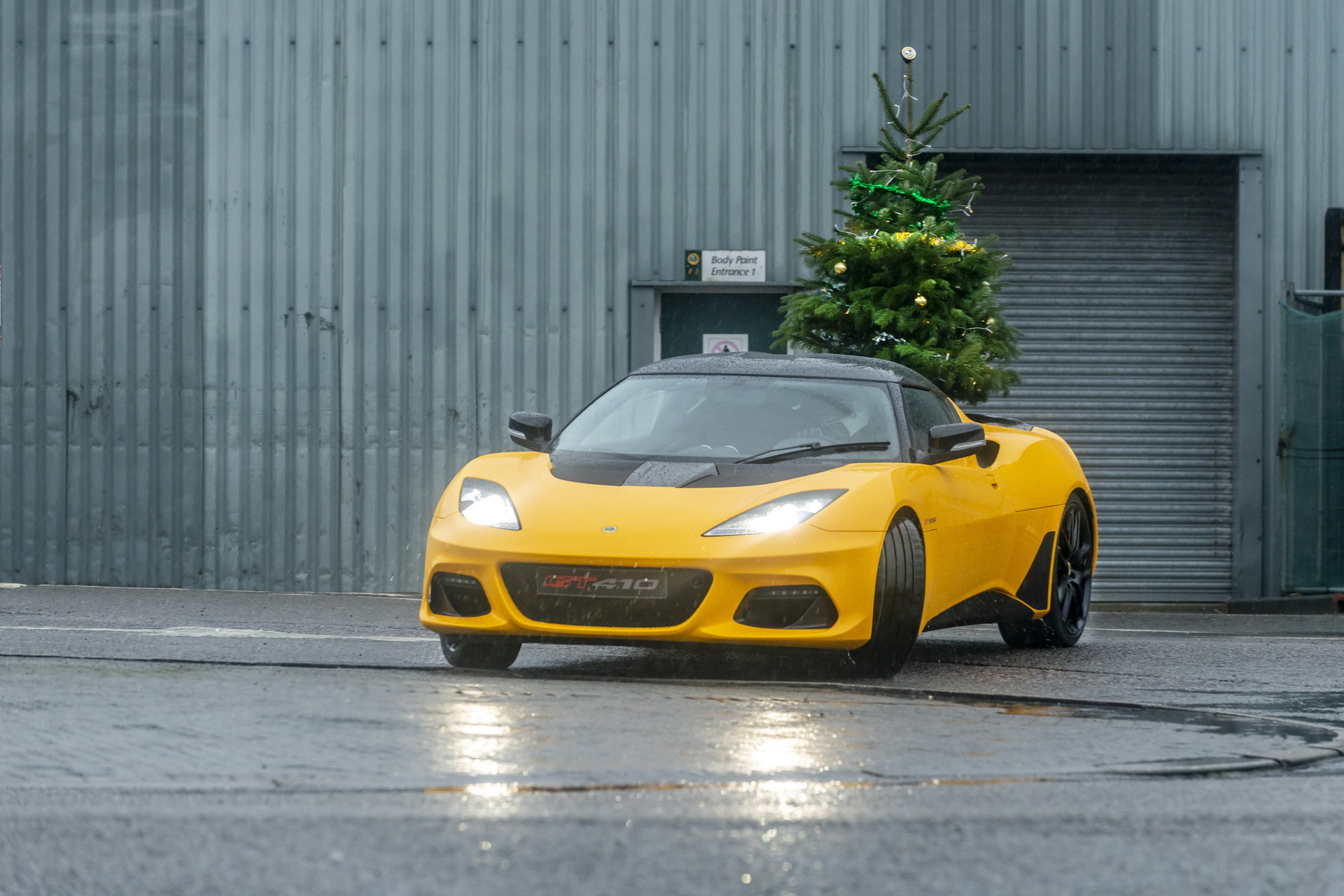 Lotus-Evora-Driftmas-05 Sliding Around In An Angry Evora GT410 Is Lotus’ Way To Wish You Merry Driftmas