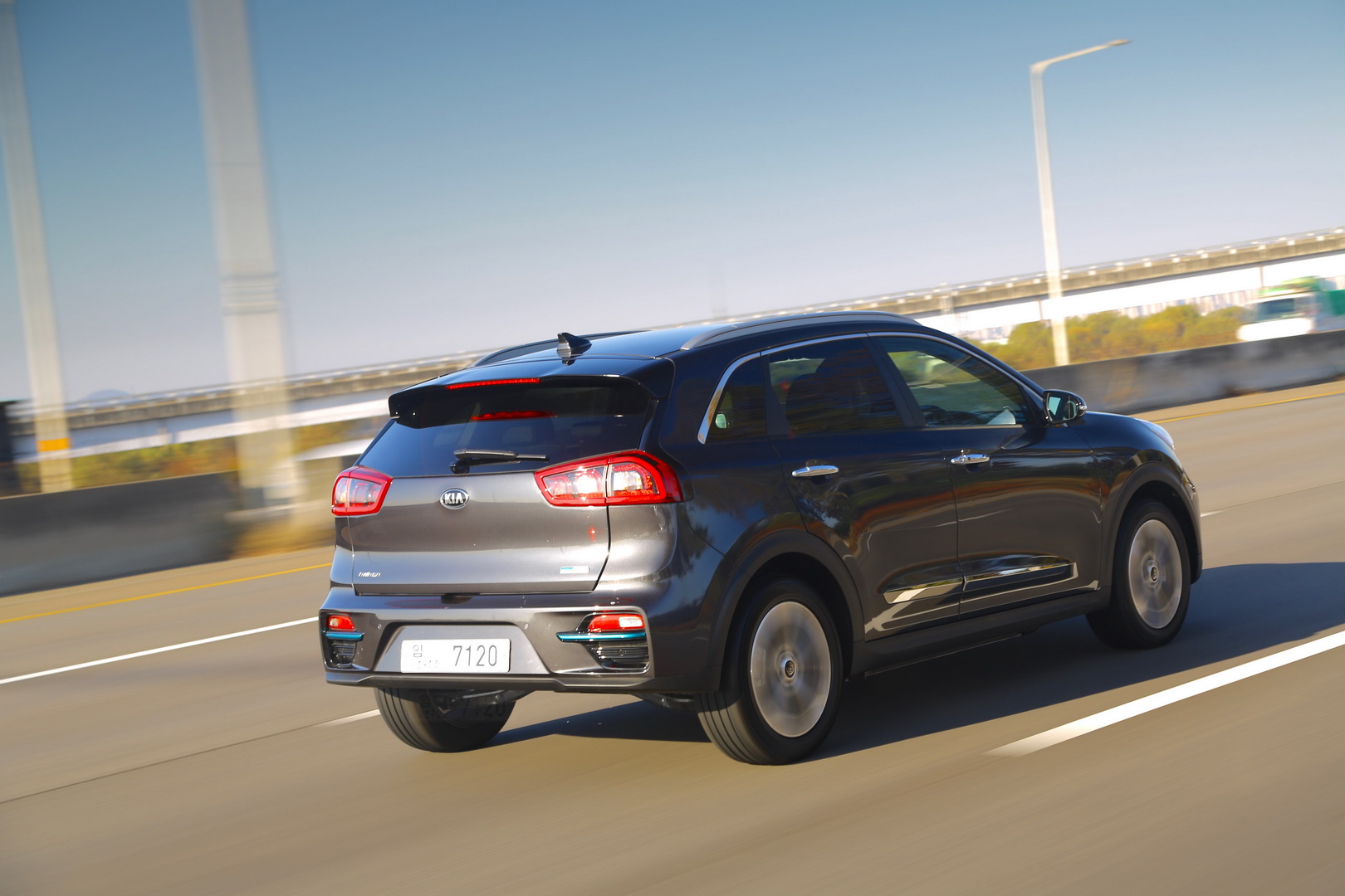 2019 kia e-niro 5 Kia Announces e-Niro First Edition UK Specs, Pricing Starts At £32,995