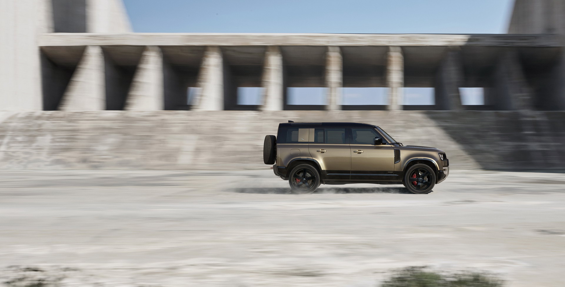 2020 Land Rover Defender Reborn As A Modern 4×4 With Advanced Tech