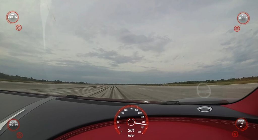  Bugatti Chiron Hits 261 MPH, Sounds Like A Fighter Jet Taking Off