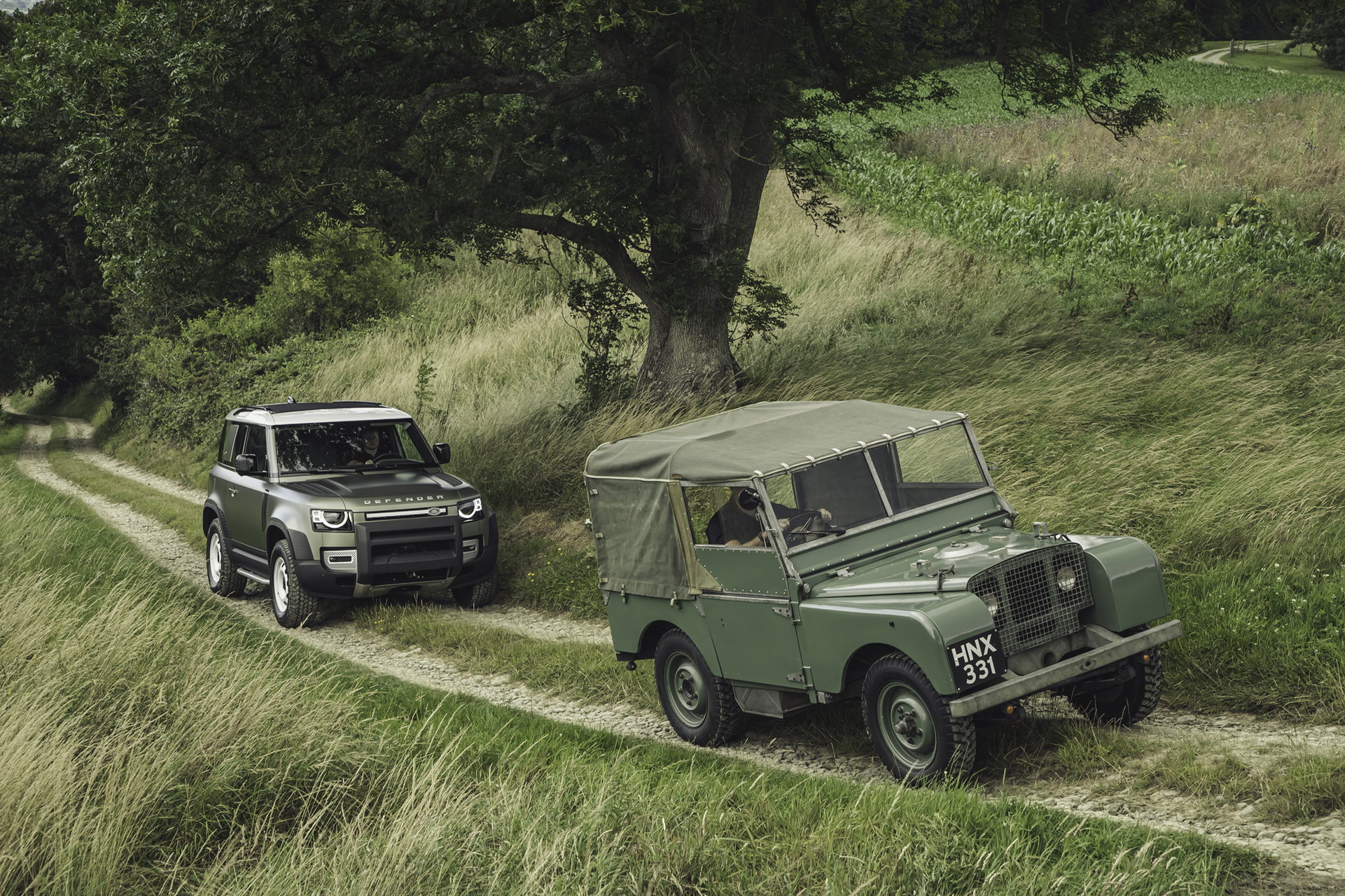 2020 Land Rover Defender Reborn As A Modern 4×4 With Advanced Tech