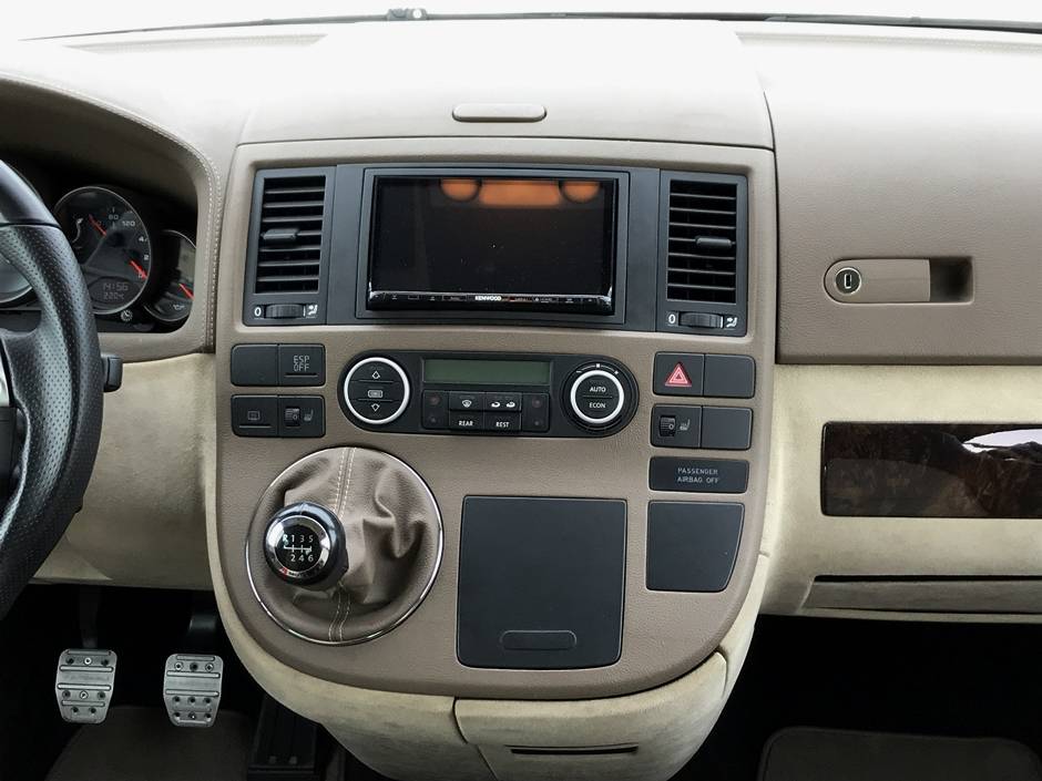 VW Multivan T5 powered by Porsche 911 Turbo engine 61 573HP VW Transporter With Porsche 911 Turbo Engine Is VW Group Synergy At Its Best