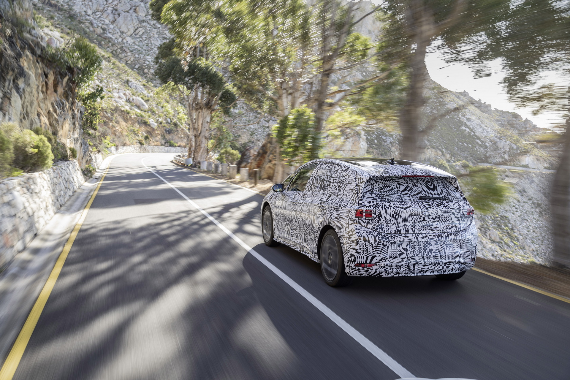 2020-VW-ID-TestCar-07 2020 Volkswagen I.D. Neo EV: Looks, Range, And Everything Else We Know