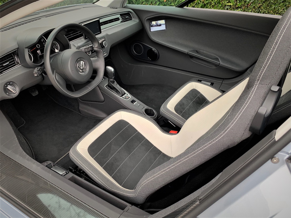 vw xl1 5 Volkswagen XL1: Buy This Futuristic Hybrid, Turn Heads Wherever You Go