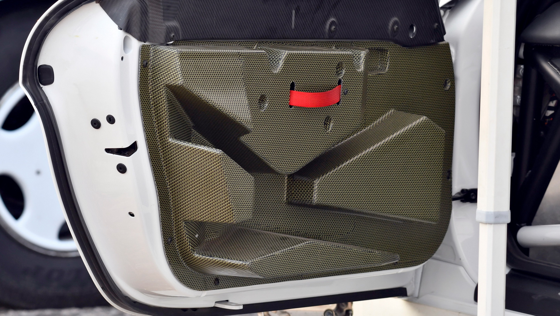 2018 porsche cayman gt4 rallye concept 13 Porsche Needs To Get 100 Orders To Build The Cayman GT4 Rally Car