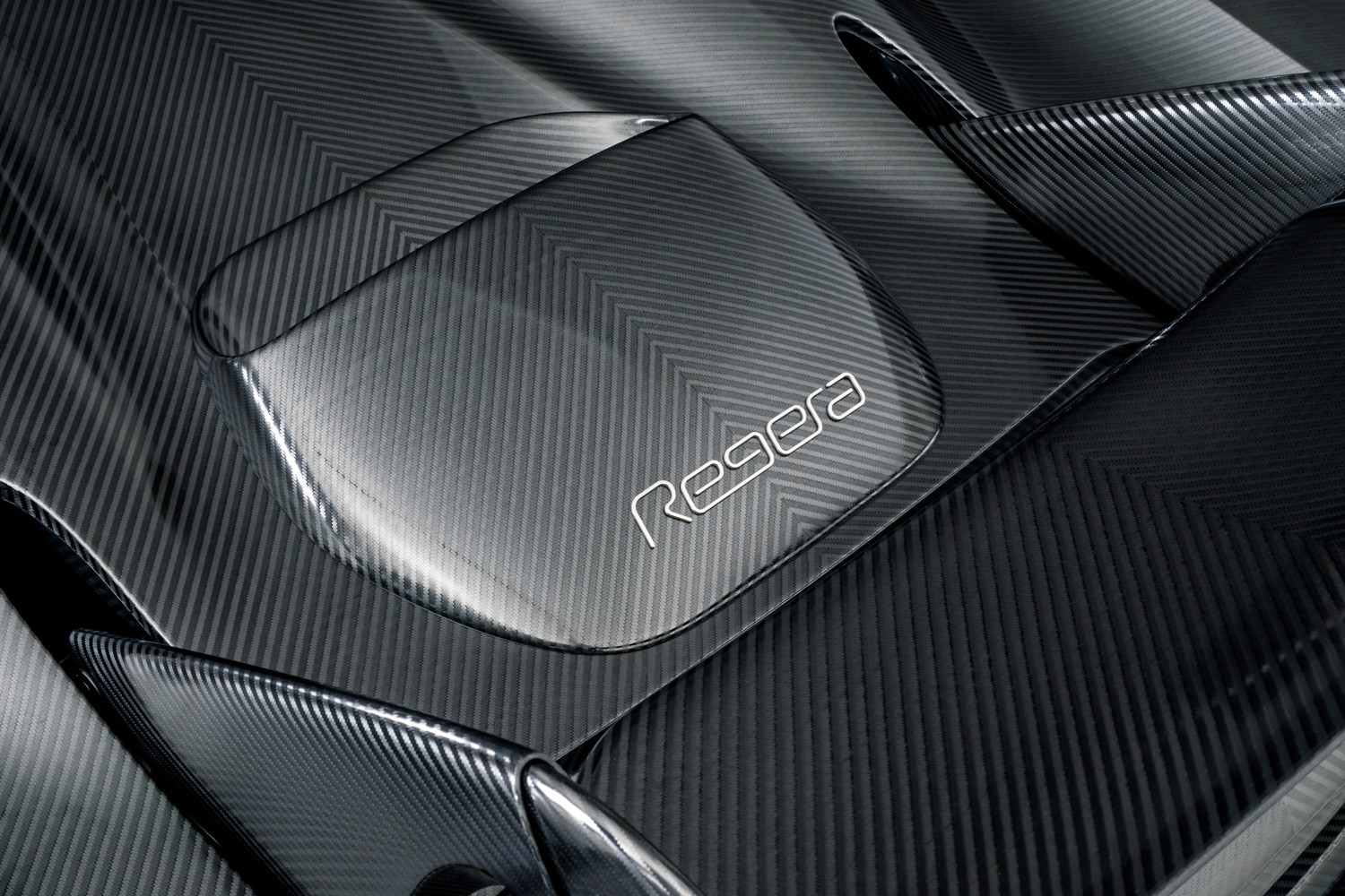 Koenigsegg Regera KNC-3 Koenigsegg Regera Goes Nude With New Naked Carbon Exterior