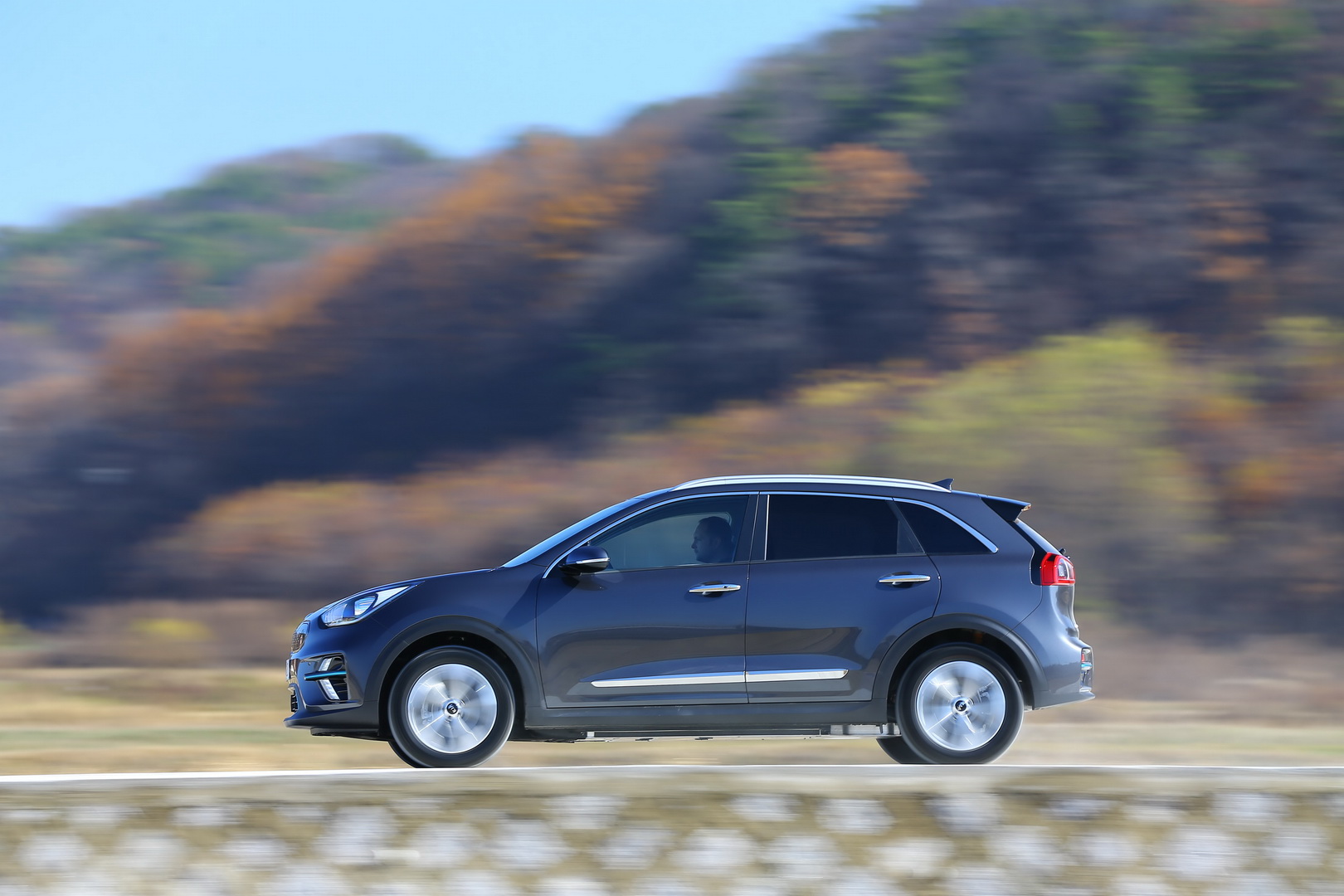 2019 kia e-niro 24 Kia Announces e-Niro First Edition UK Specs, Pricing Starts At £32,995