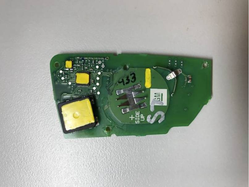 2020 Chevrolet Corvette C8 keyfob 5 2020 Chevrolet Corvette C8 Key Fob Shows New Logo Via FCC Filing