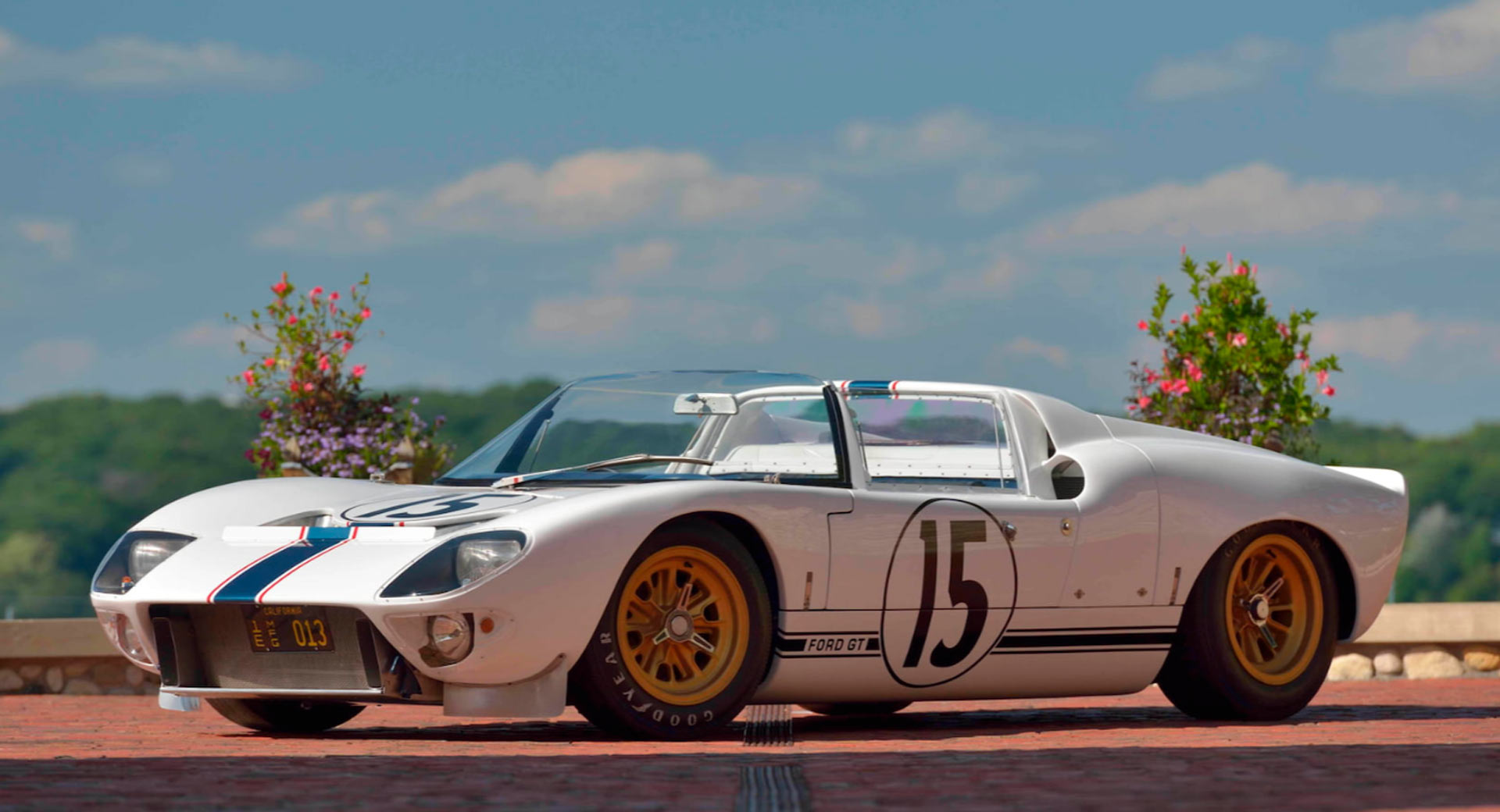 Ford-GT-Roadster-Prototype-2 If You’re A Millionaire, You’ll Want This 1965 Ford GT Prototype