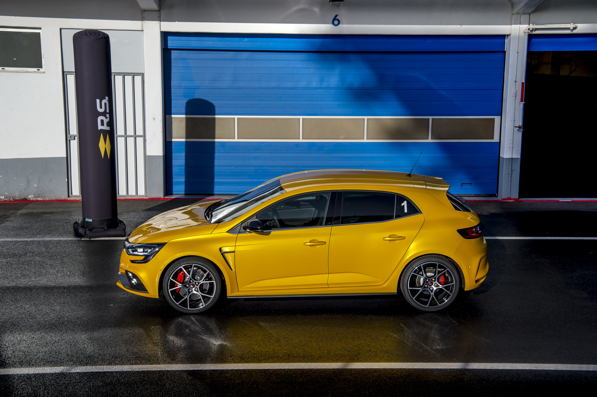 2019-Renault-Megane-RS-Trophy-04 2019 Renault Megane RS Trophy Priced From £31,810 OTR In The UK