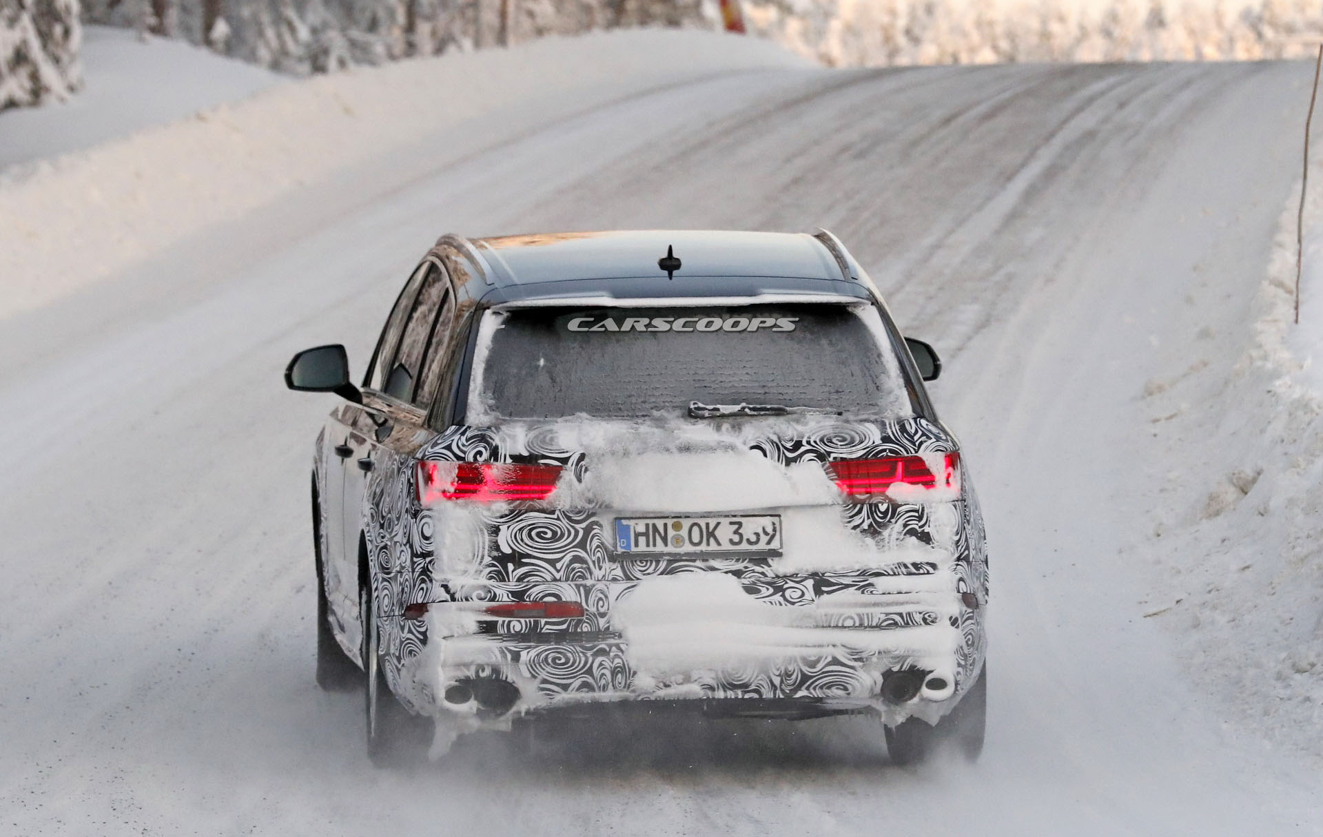 2020-Audi-Q7-SQ7-Facelift-38 2020 Audi Q7 Facelift Spotted Testing On Cold-Weather Conditions