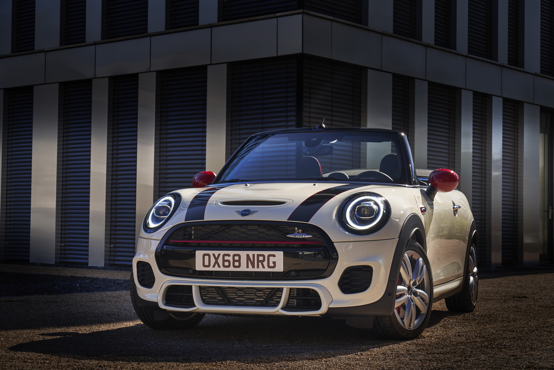 Mini Reveals Updated 2019 Cooper S JCW For Europe | Carscoops